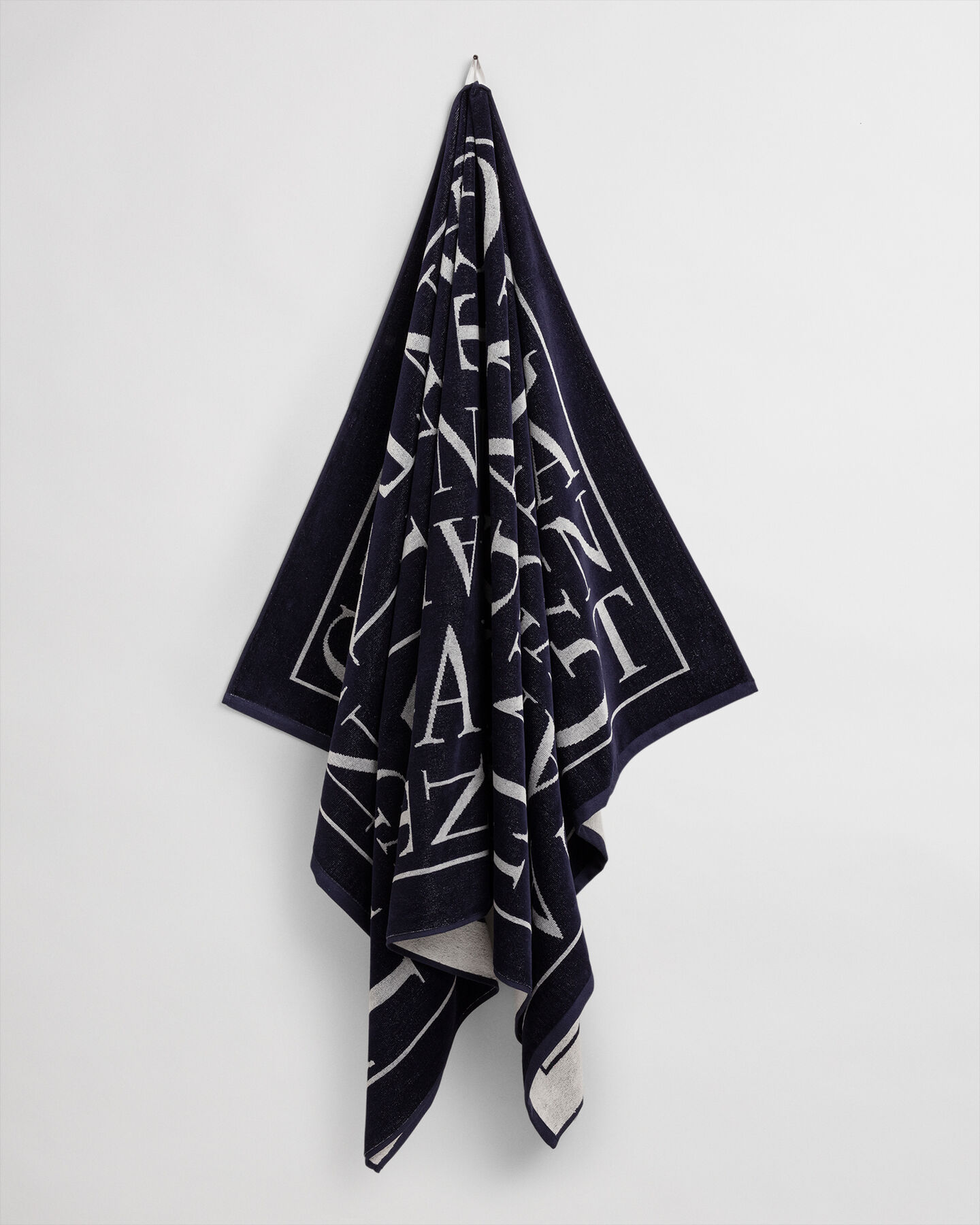 Toalla de playa con estampado Letter 100&nbsp;&times;&nbsp;180