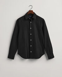 Camisa Slim Fit de sarga en color liso