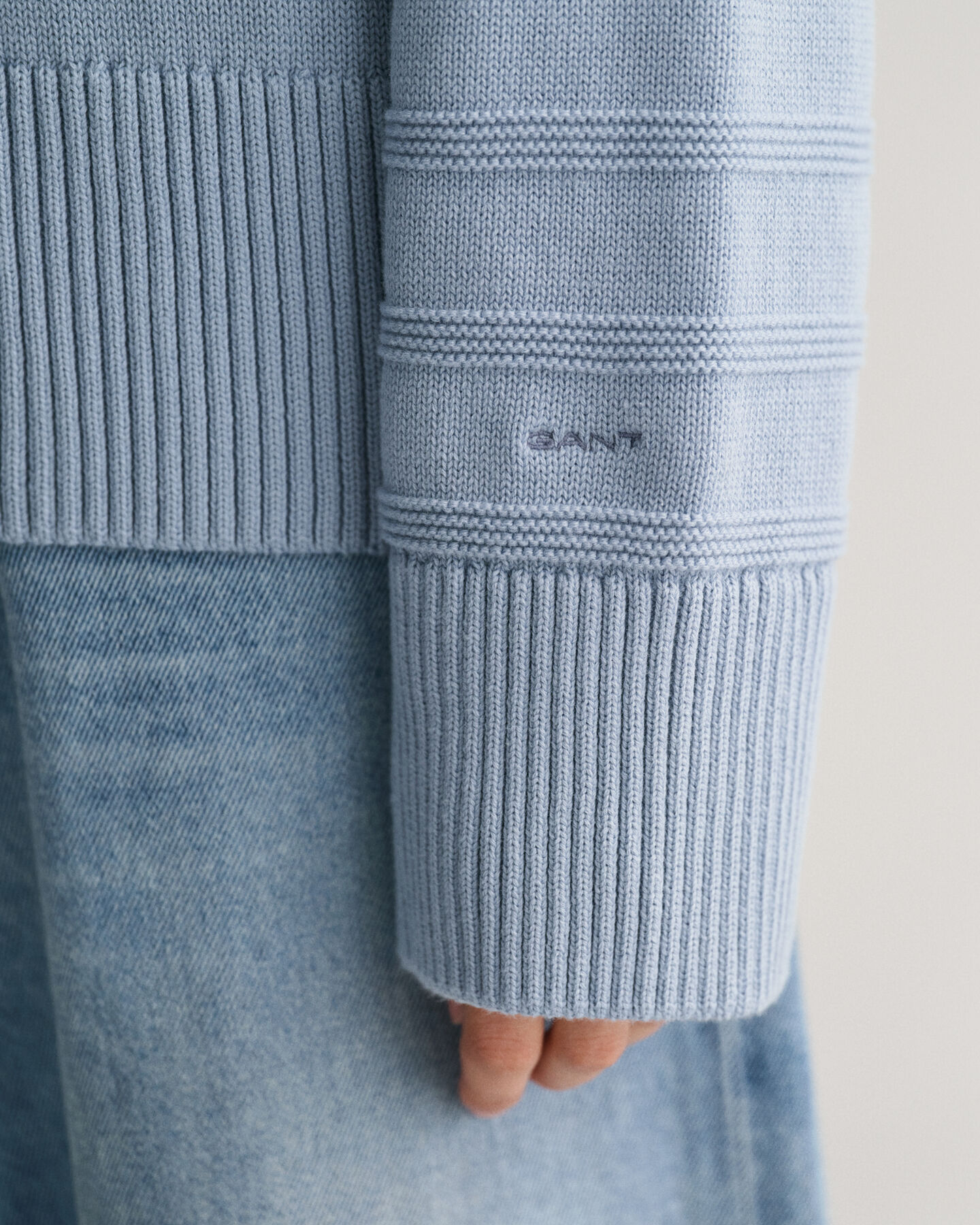 Jersey de algod&oacute;n a rayas con cuello redondo Tonal