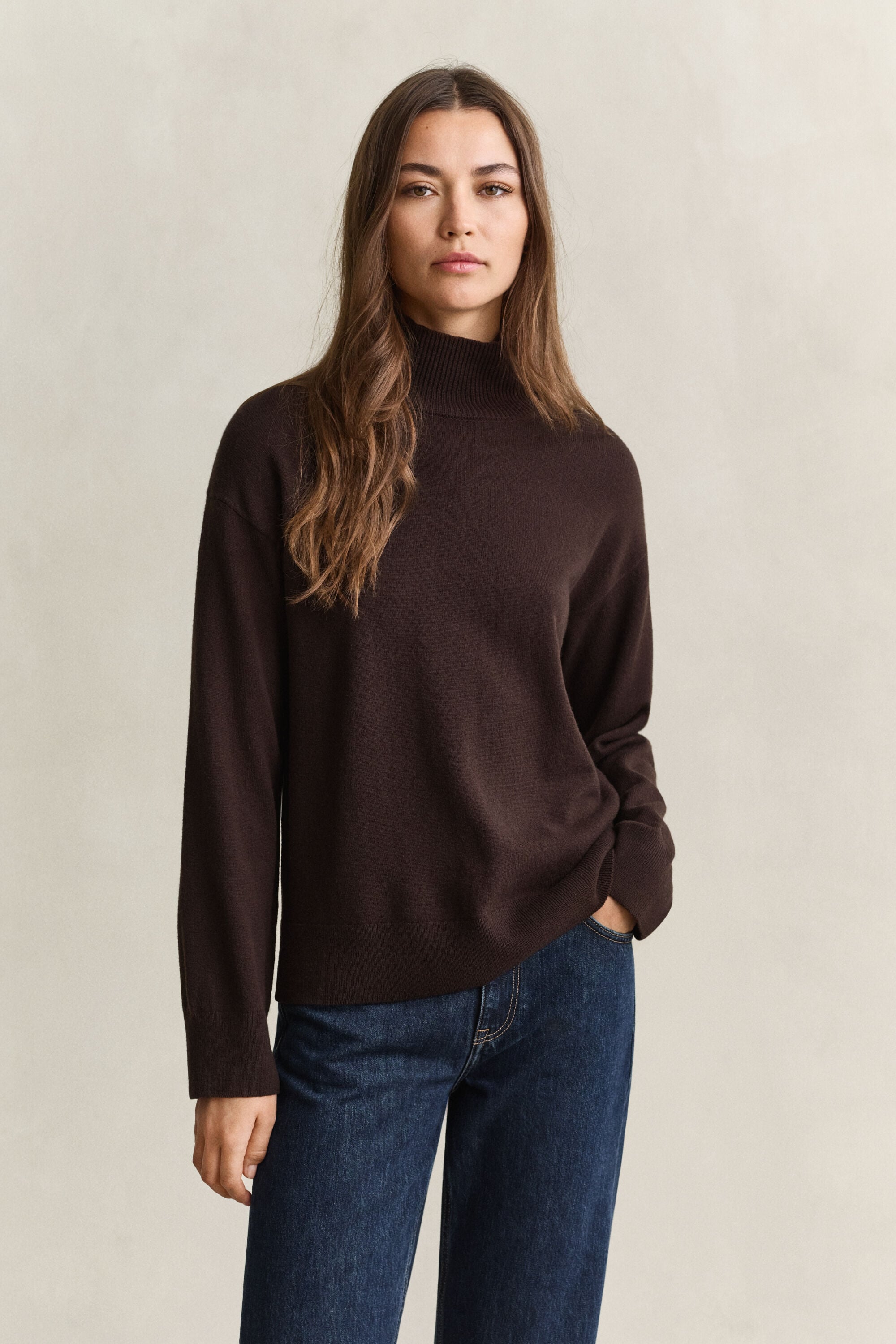 Jersey de lana de oveja superfina con cuello cerrado