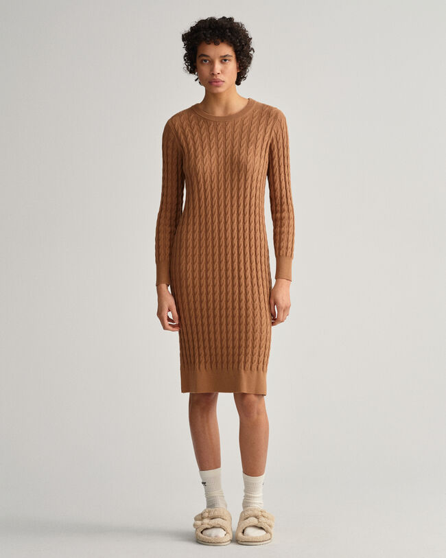 Vestido de punto de ochos retorcidos