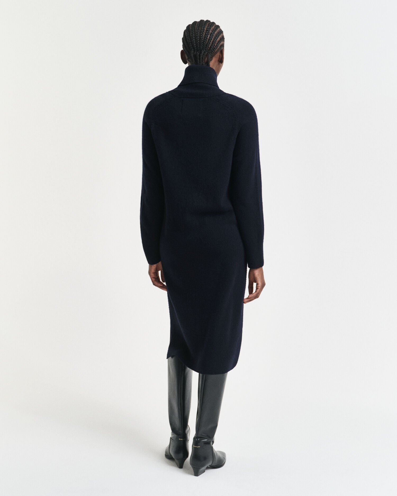 Vestido de cuello de cisne con detalle de punto