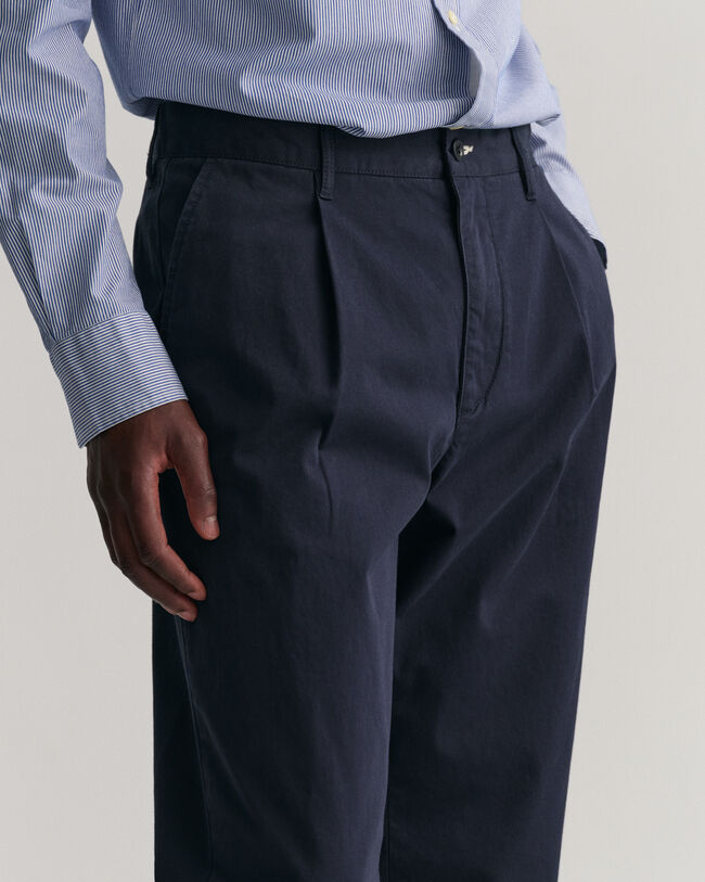 Pantalones chinos Slim Fit de sarga con pinzas