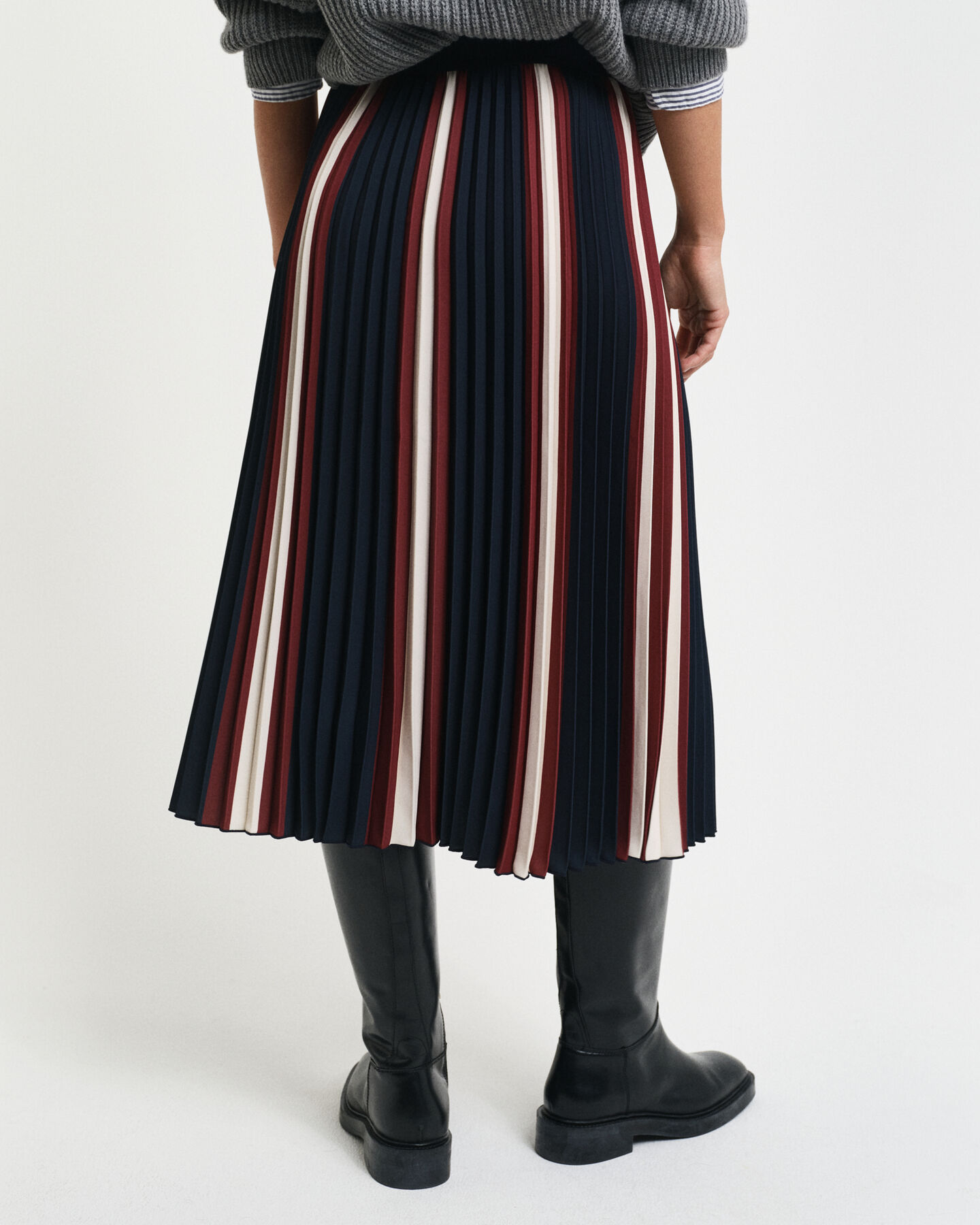 Falda plisada a rayas