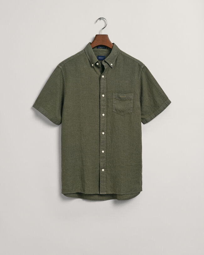 Camisa Regular Fit de manga corta y lino te&ntilde;ido en prenda