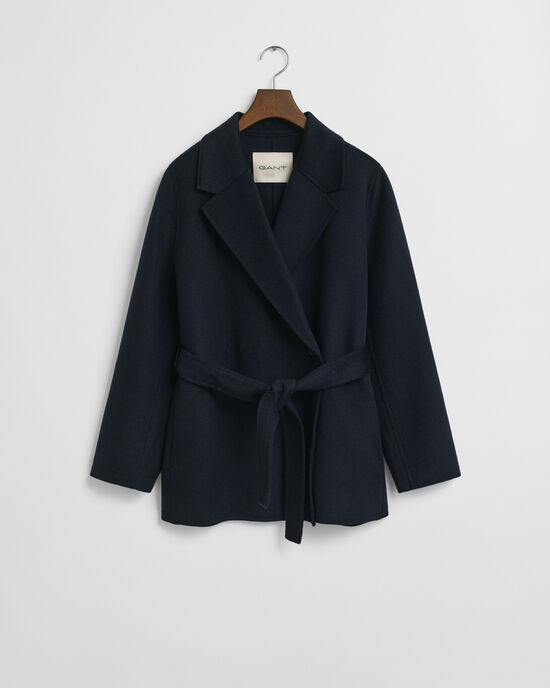 Chaqueta cosida a mano con cinturón