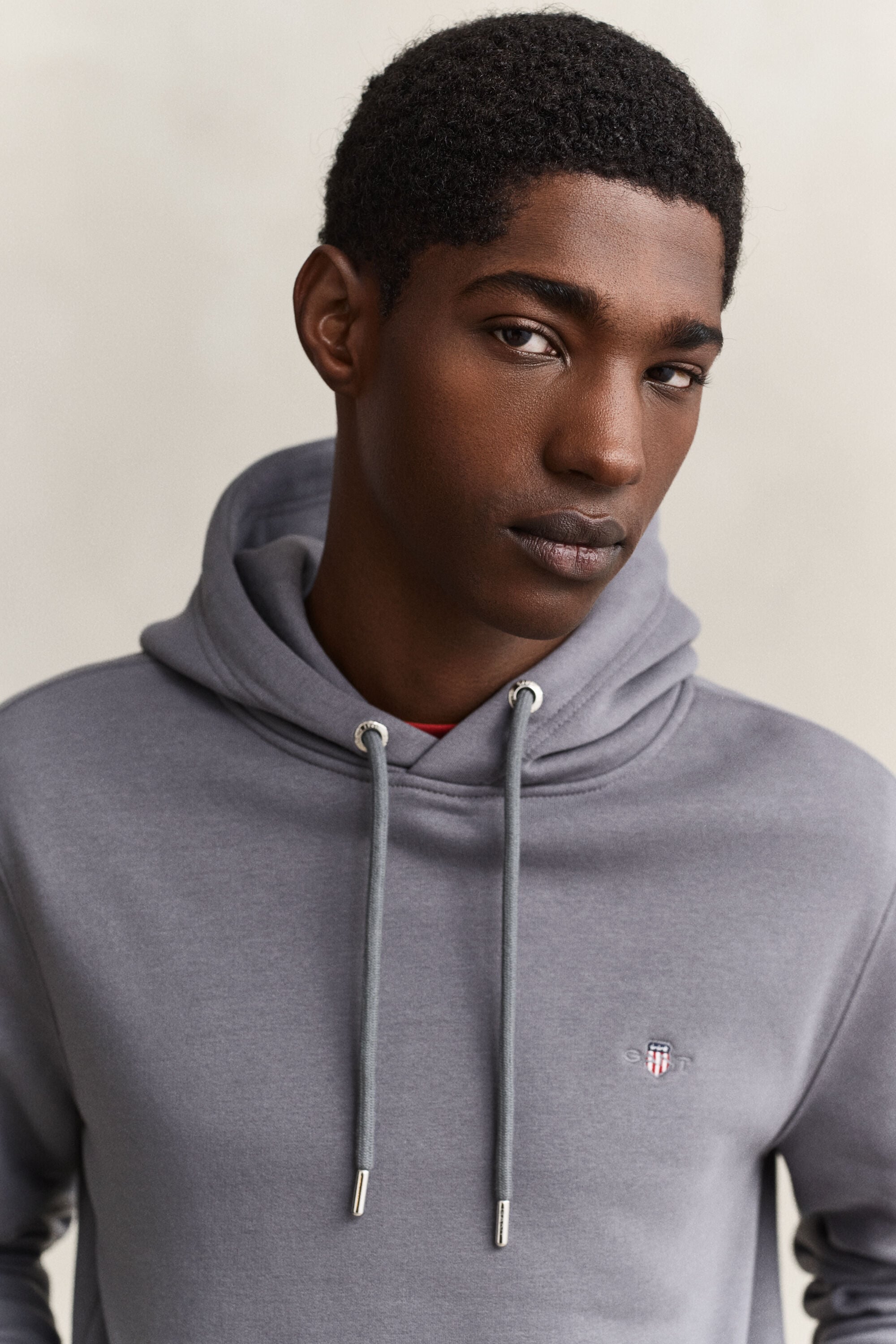 Sudadera con capucha Shield