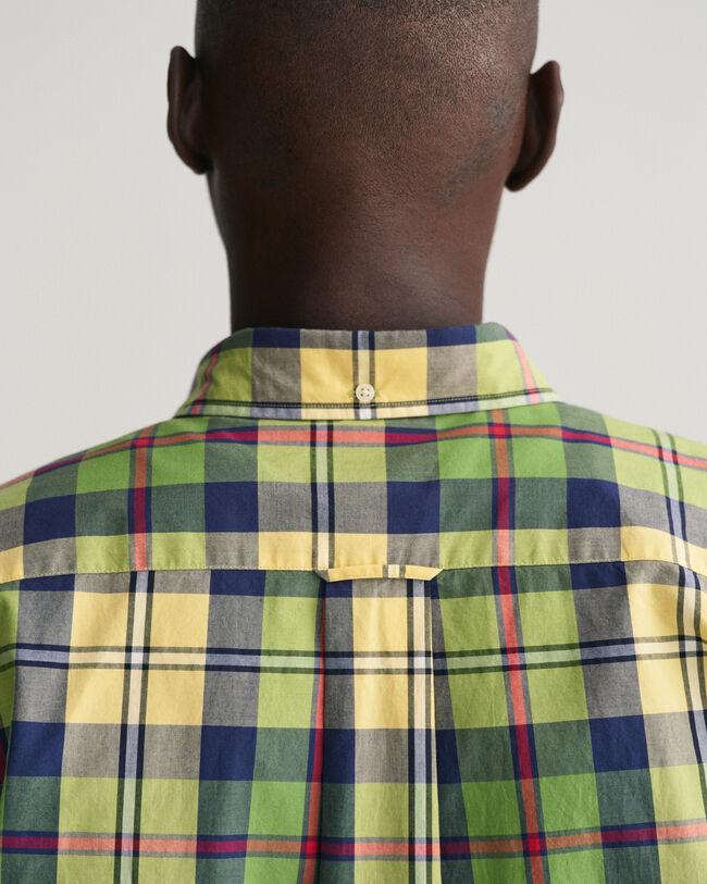 Camisa Regular Fit de popelina a cuadros de tama&ntilde;o grande