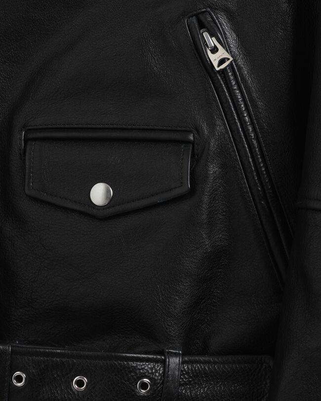 Cazadora motera de piel