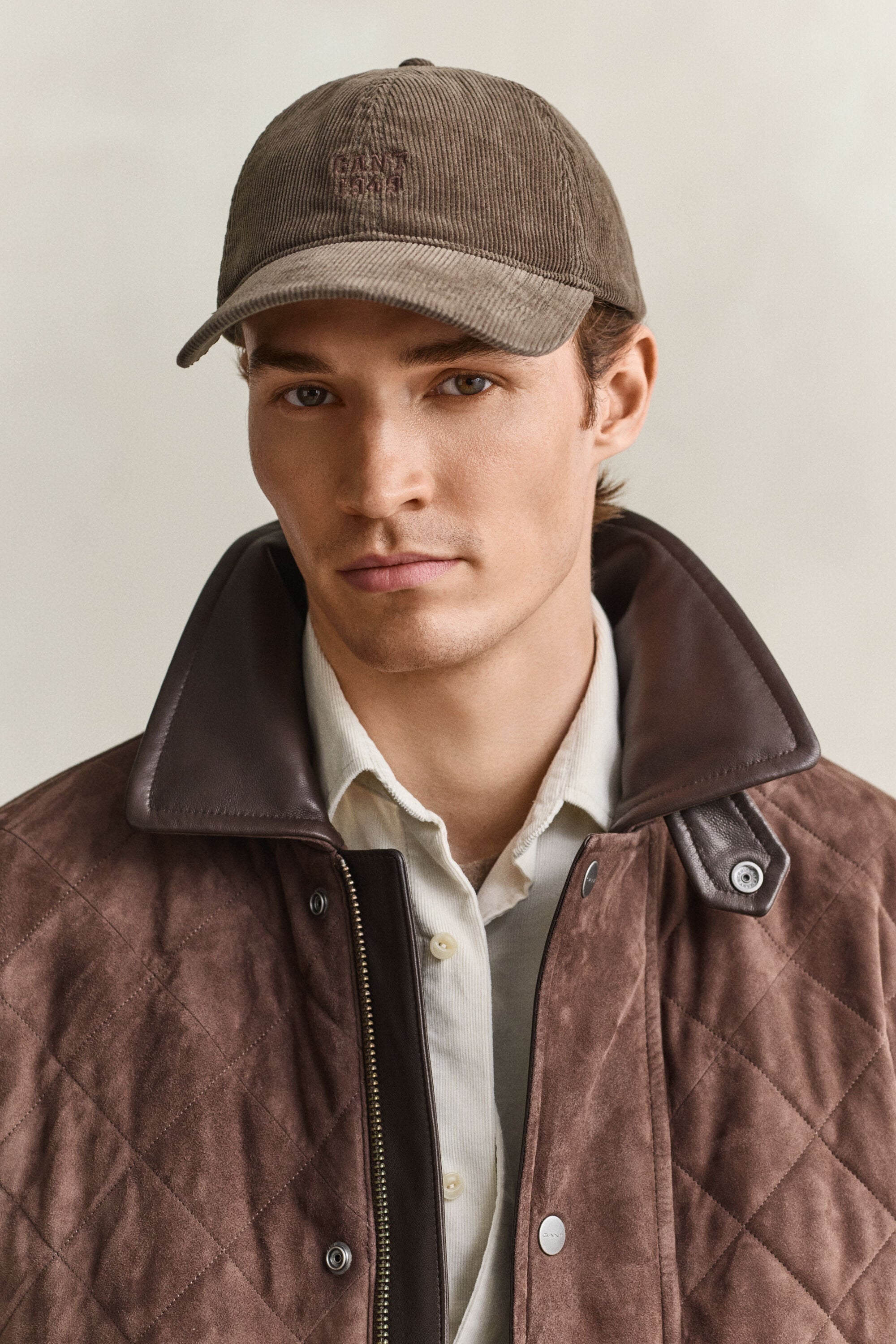 Gorra de pana