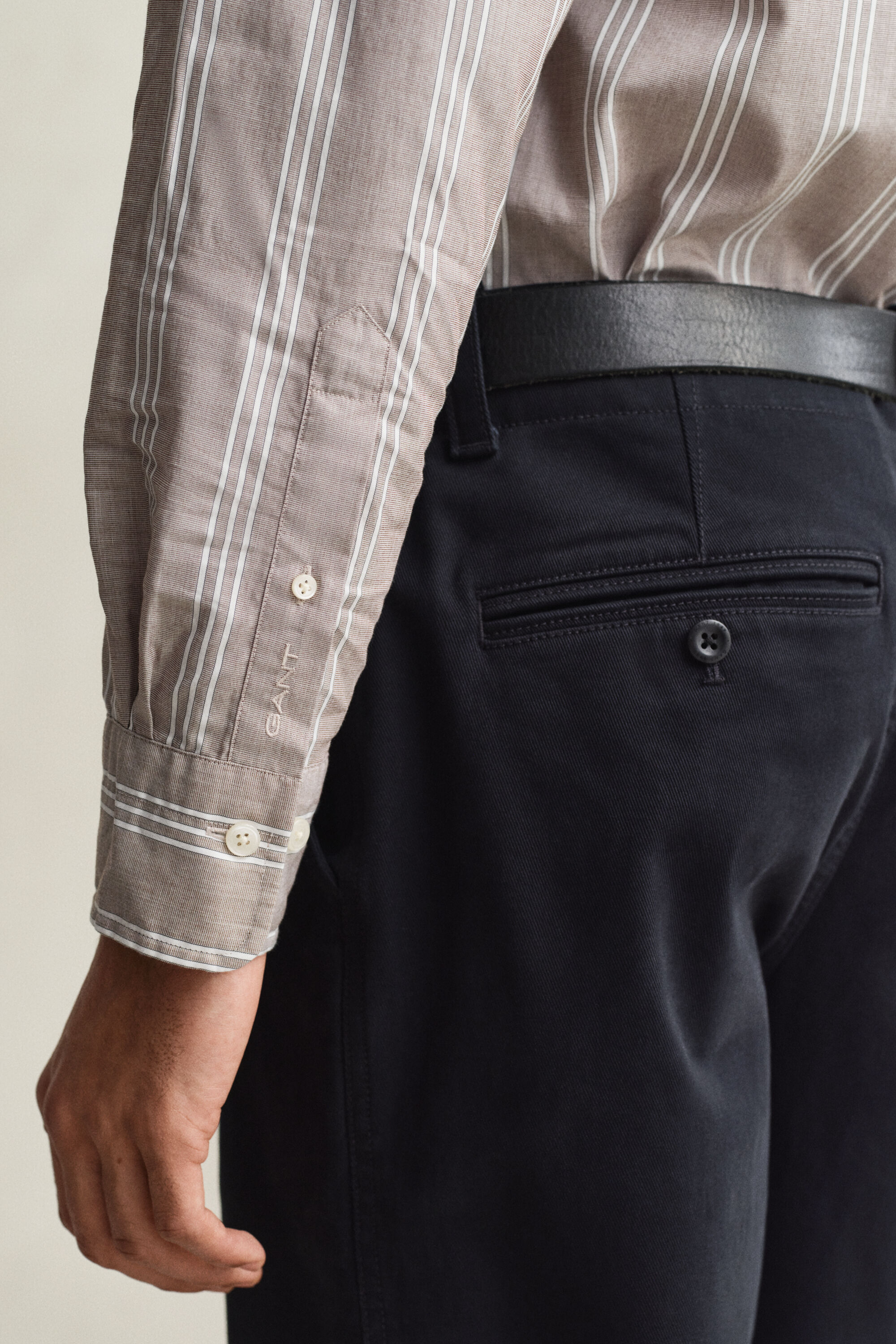 Camisa Regular Fit de popelina a rayas fil-à-fil