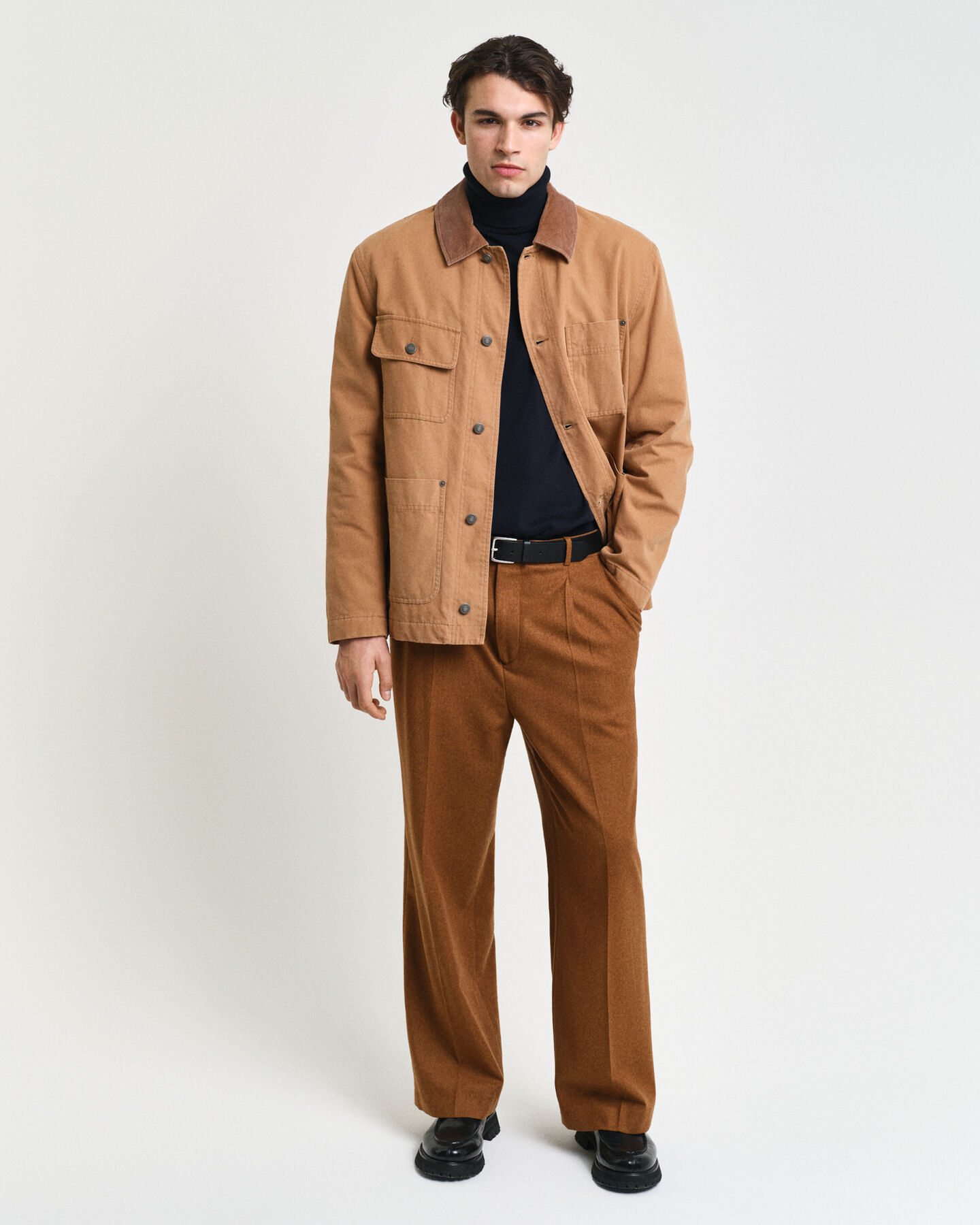 Pantalones de traje Relaxed Fit de franela de lana