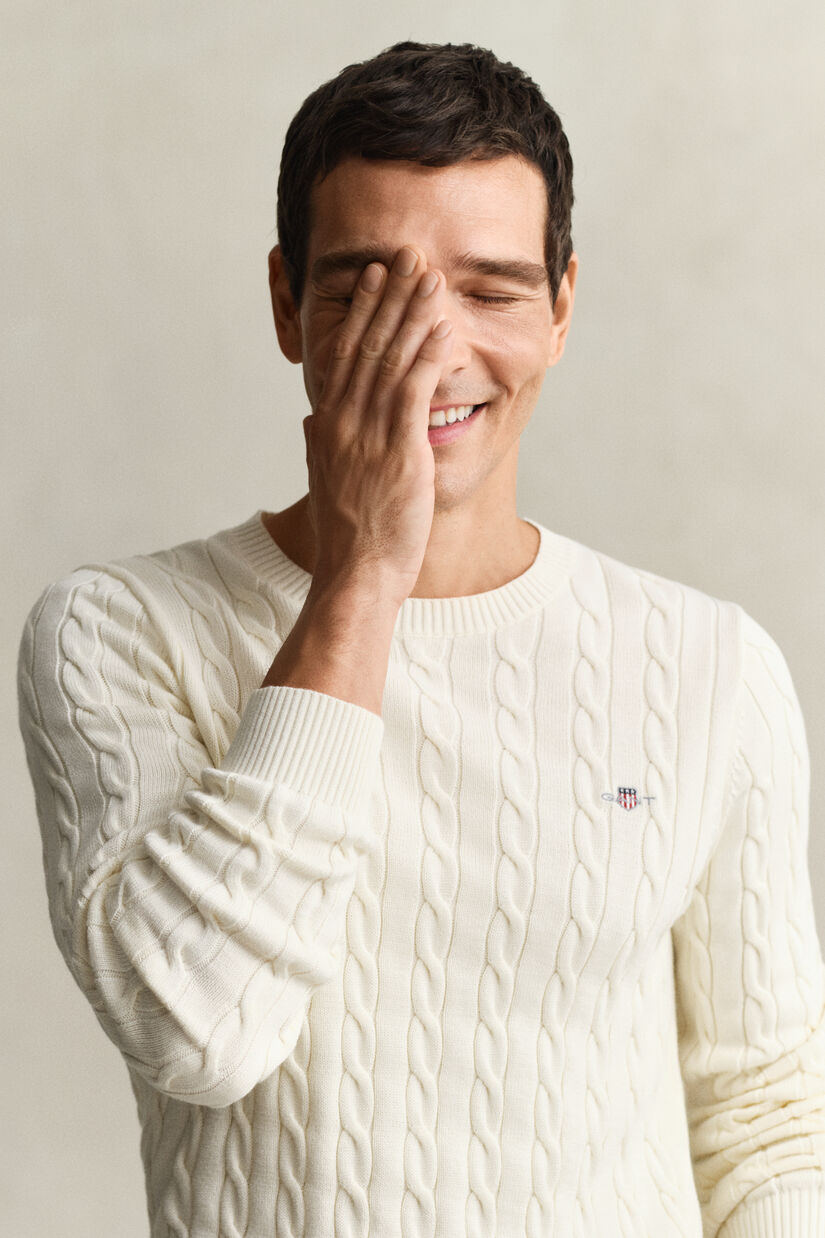 Jersey de cuello redondo y punto de ochos en algod&oacute;n