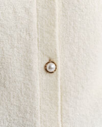 C&aacute;rdigan de boucl&eacute; con cuello redondo