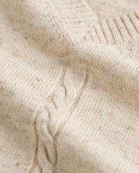 Chaleco de punto de ochos con cuello de pico