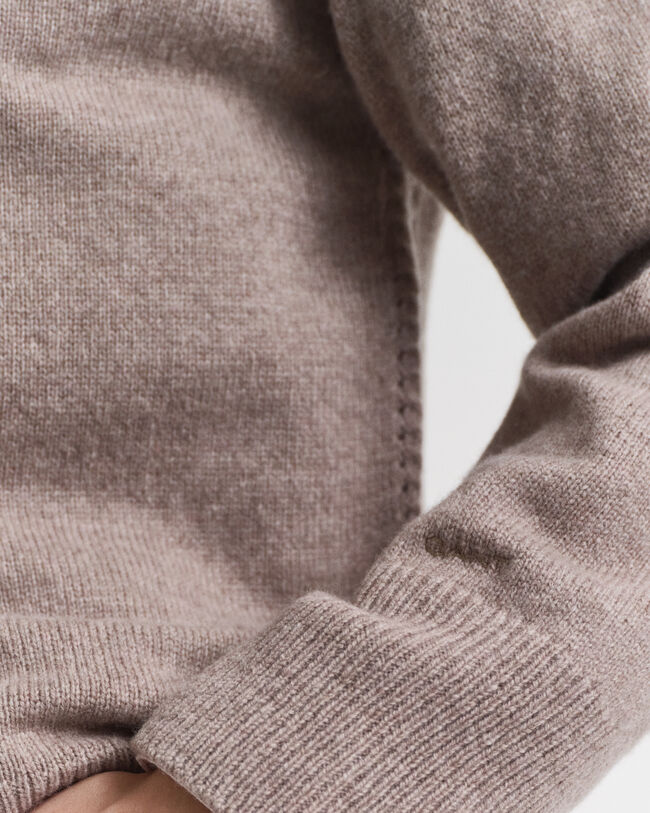 Jersey de cuello redondo en una suave mezcla de lana y cachemir