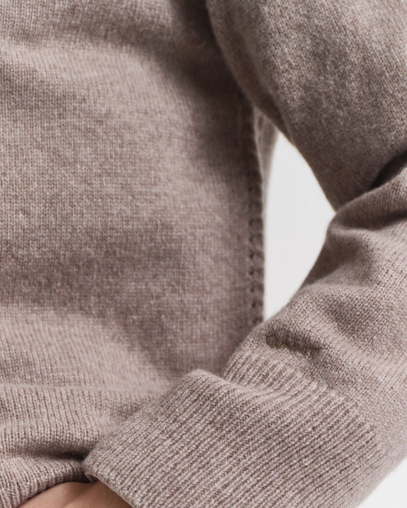 Jersey de cuello redondo en una suave mezcla de lana y cachemir