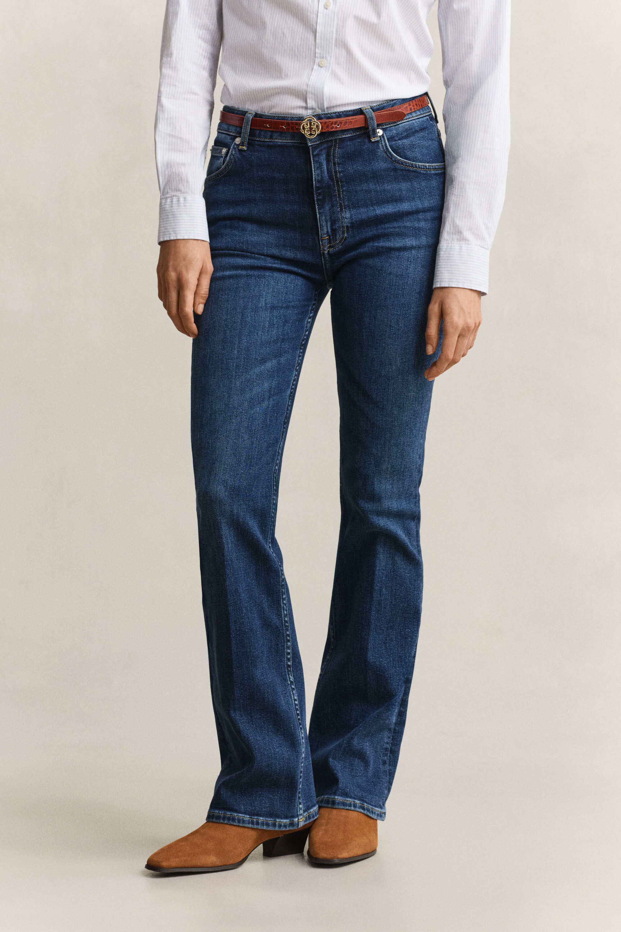 Vaqueros Slim Fit acampanados elásticos