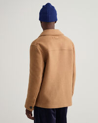 Chaqueta corta de lana