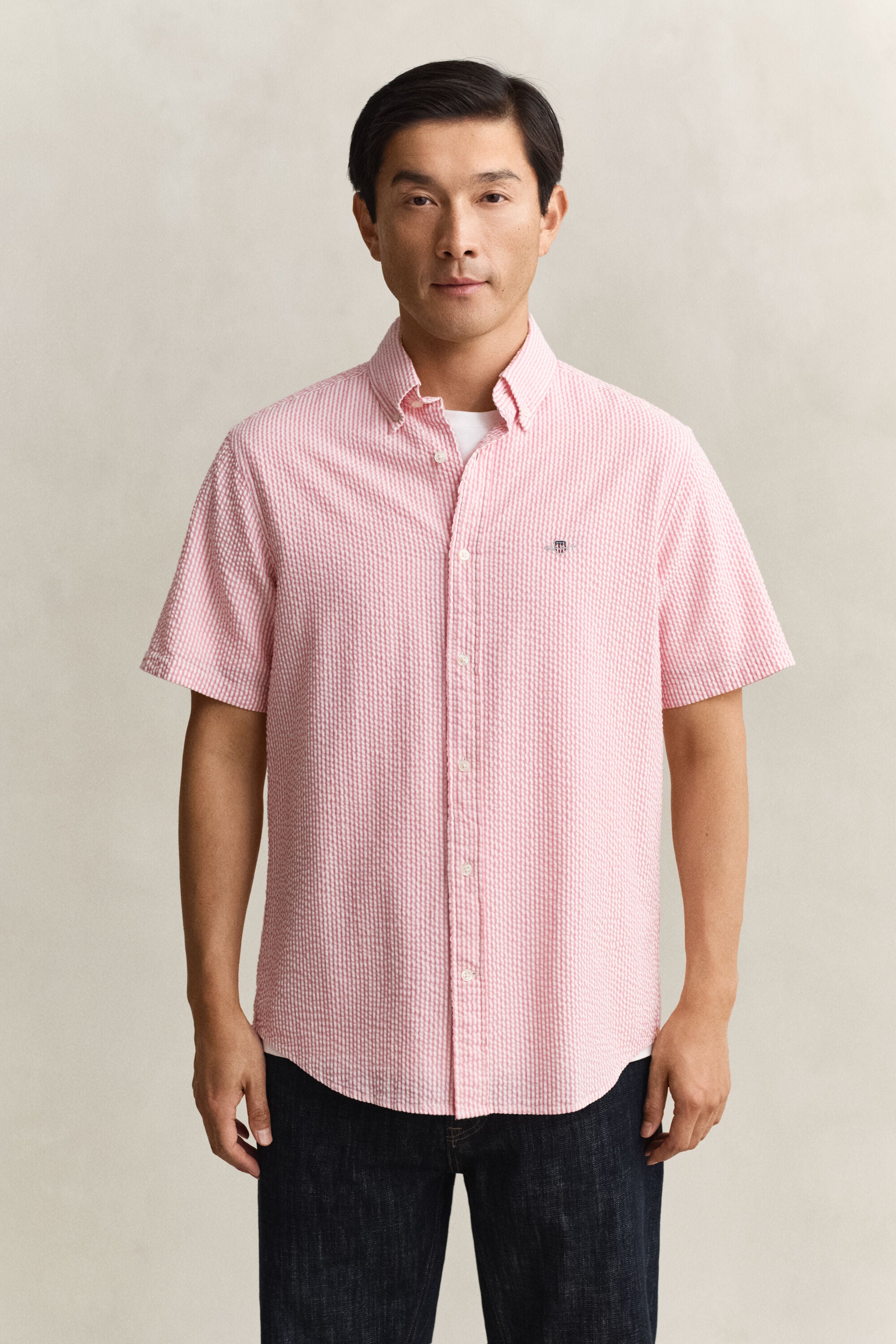 Camisa de manga corta en sirsaca de rayas