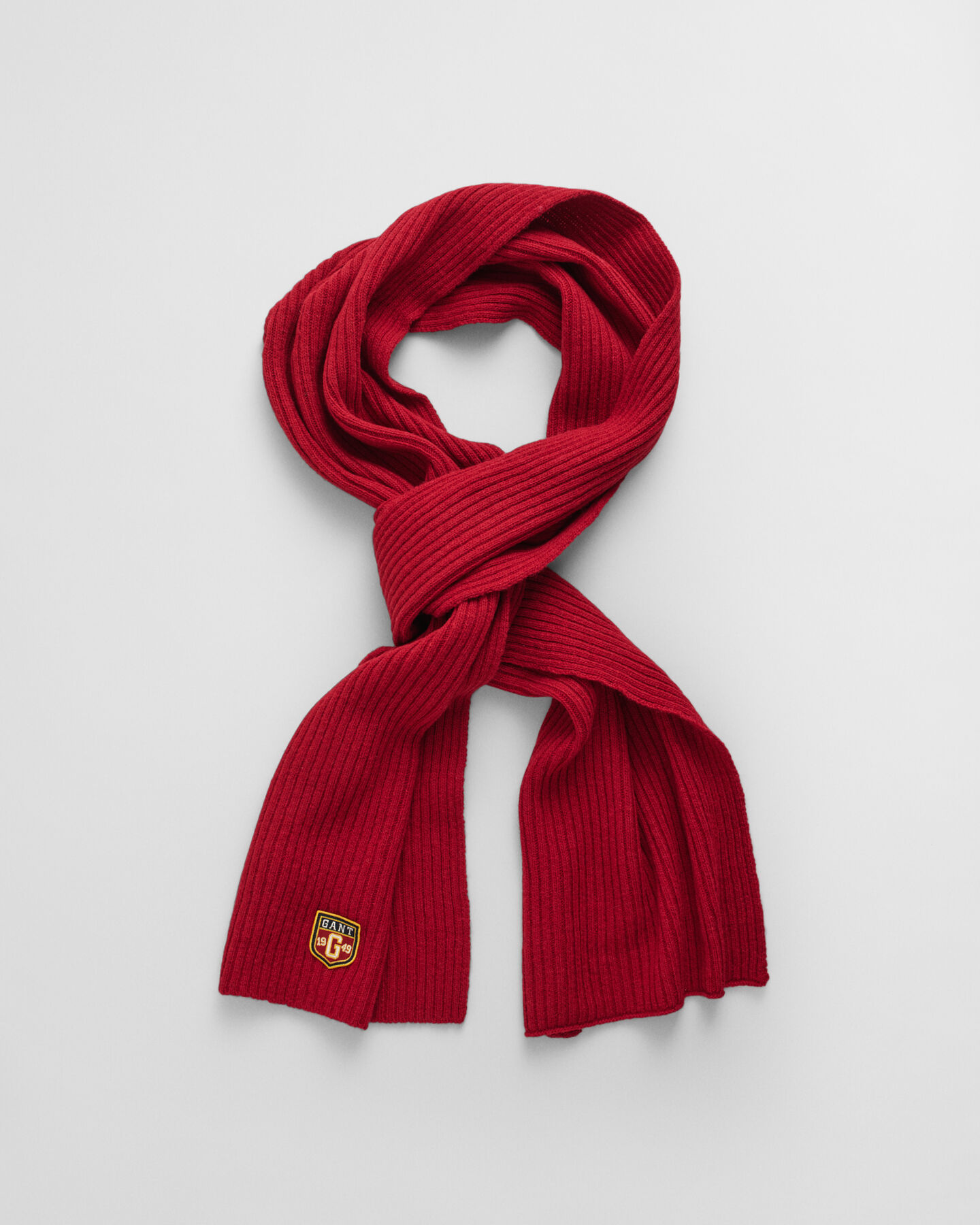 Set de regalo de gorro y bufanda de lana con insignia