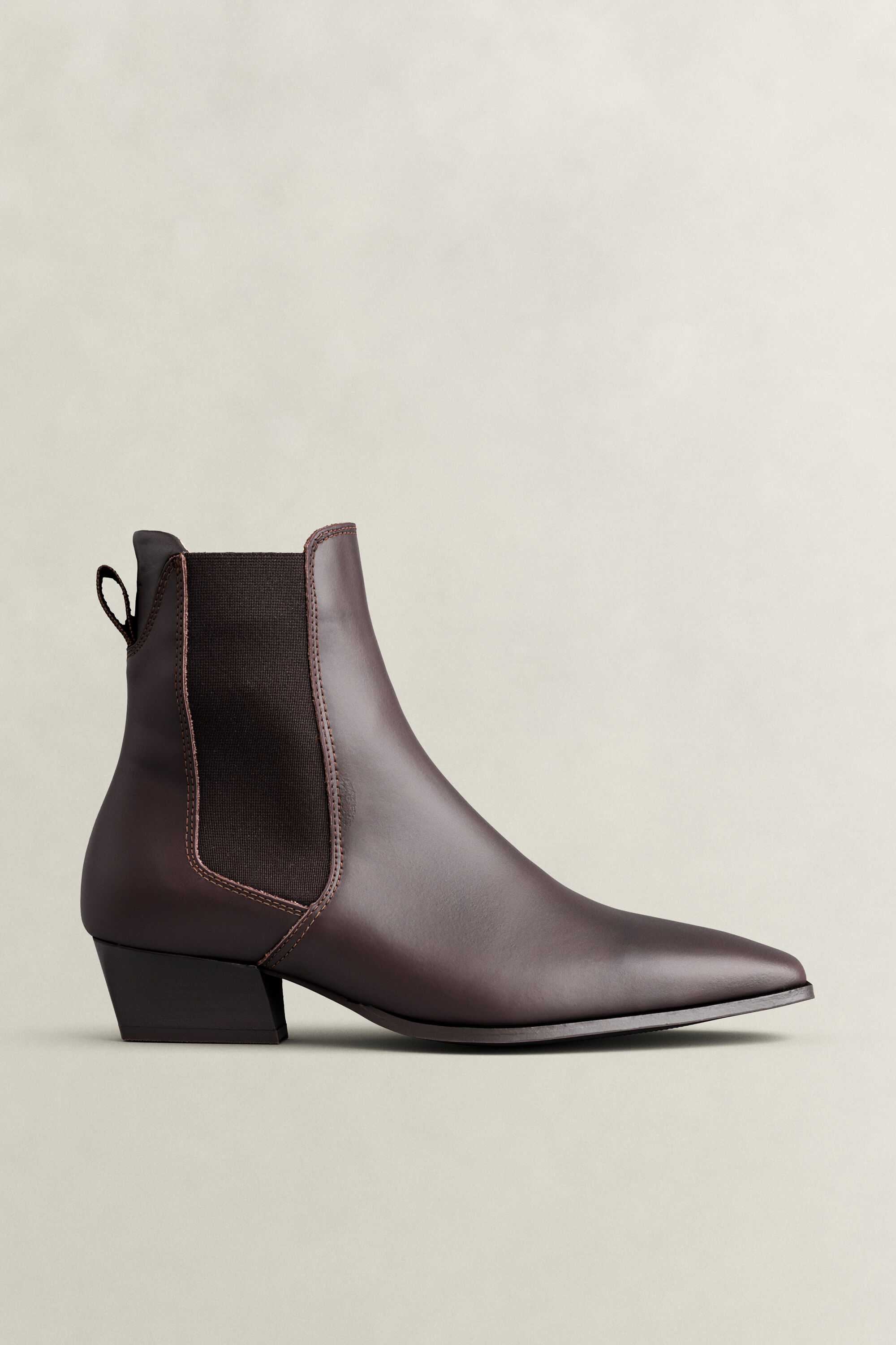 Botines Chelsea de piel Bassotte