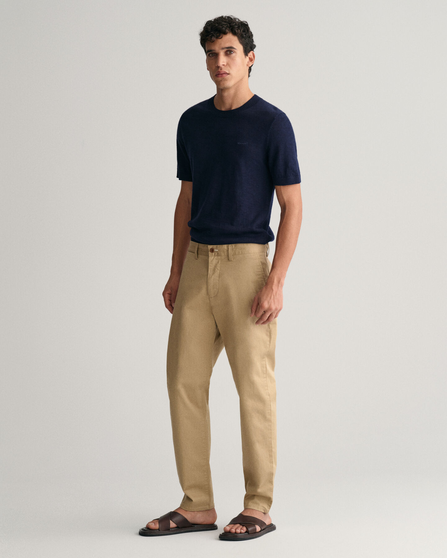 Pantalones chinos de sarga