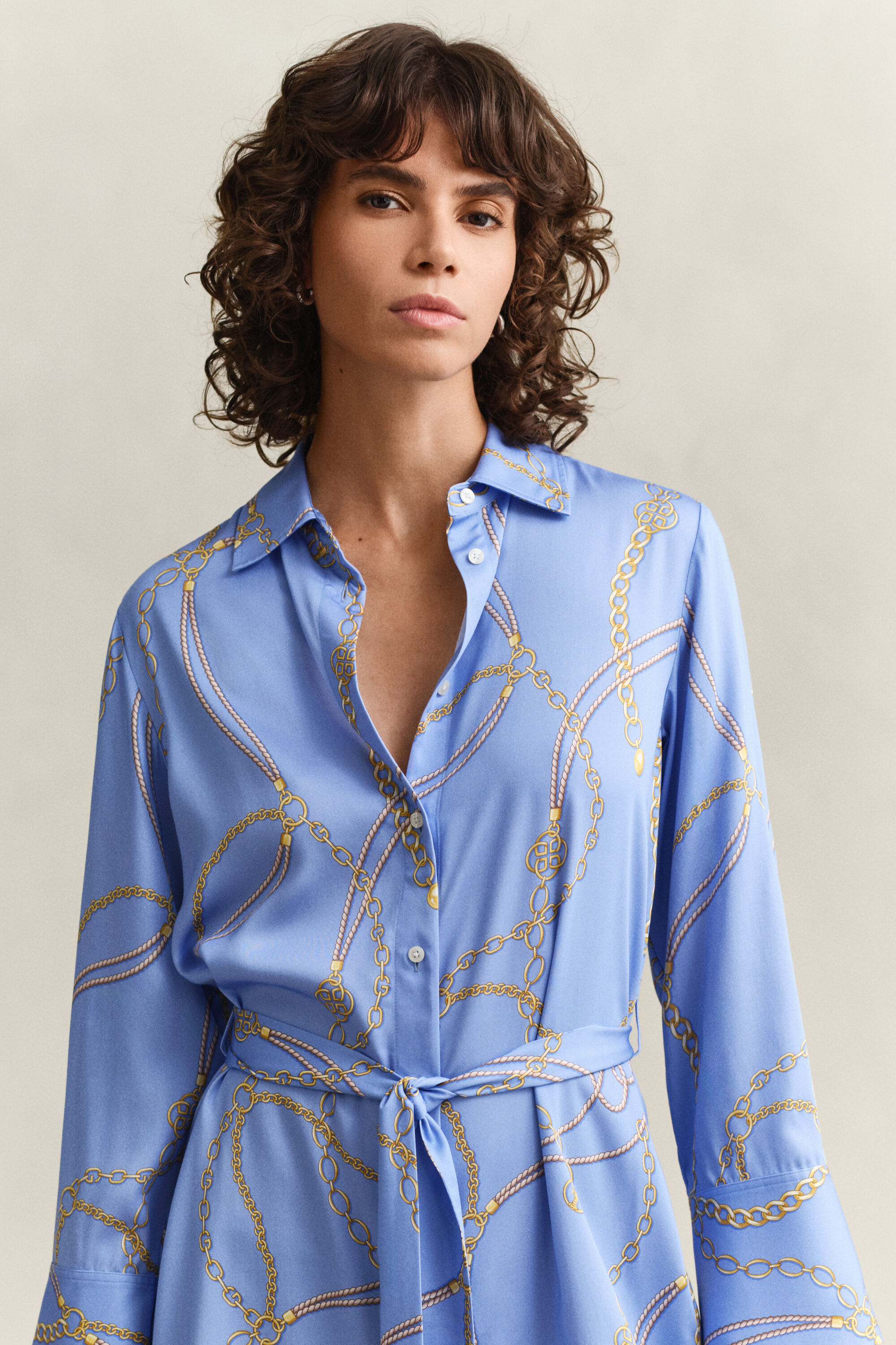 Vestido camisero con cinturón