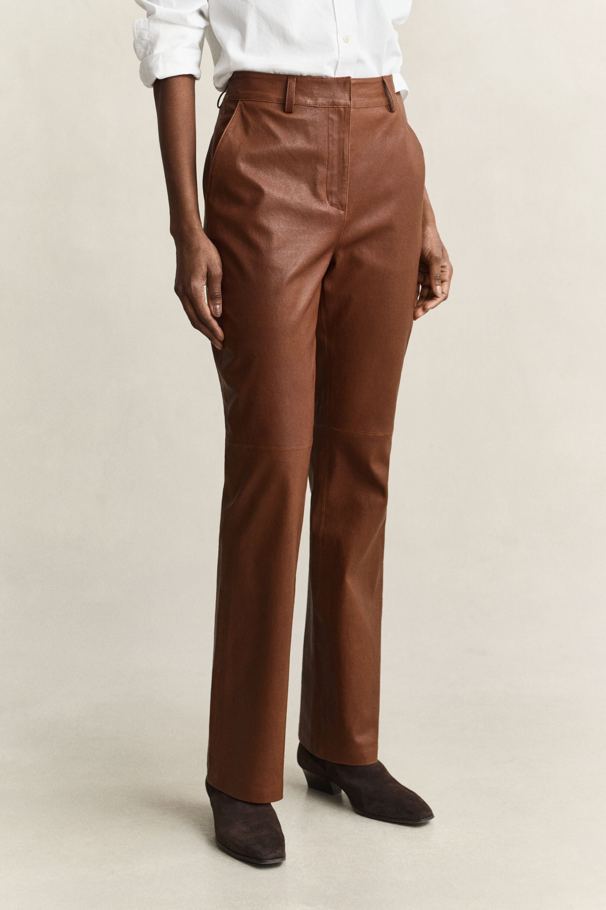 Pantalones acampanados de piel
