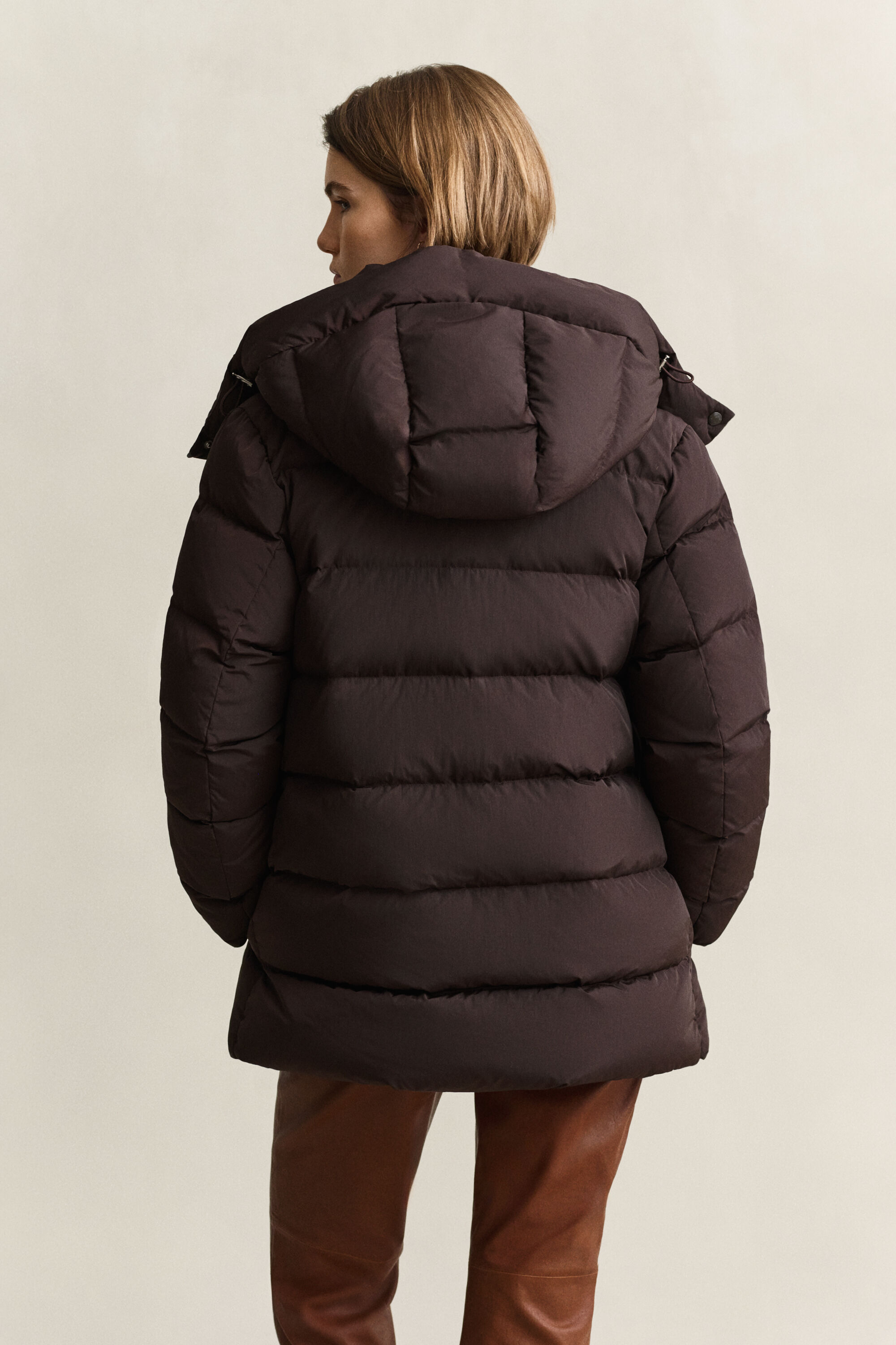 Chaqueta de plumón de largo medio