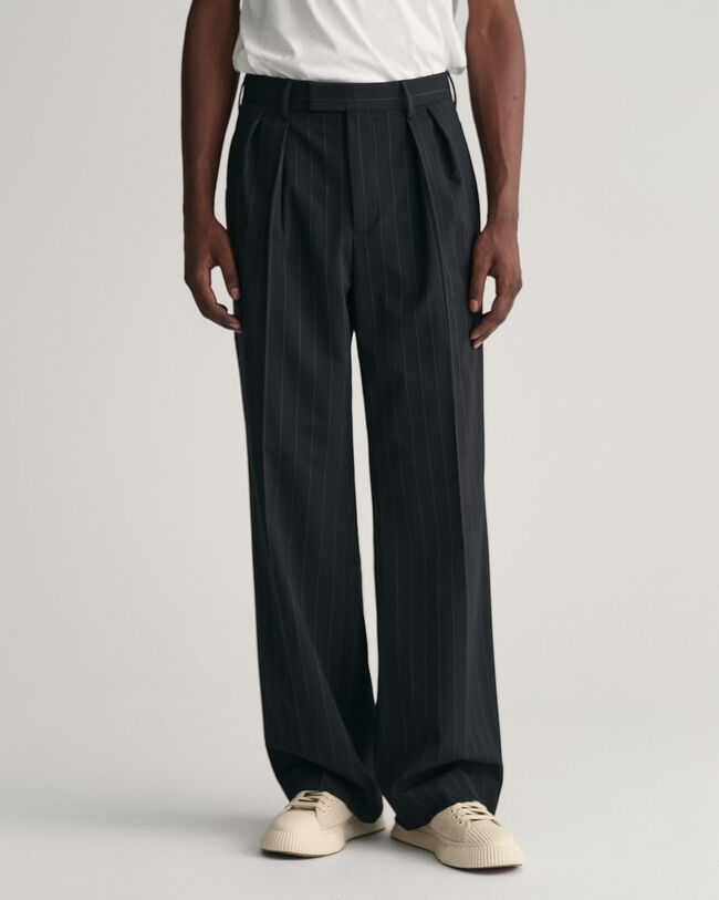 Pantalones de traje de pinzas y raya diplomática