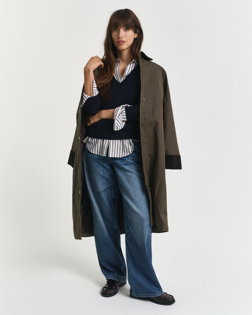 Jersey de lana merino extrafina con cuello de pico