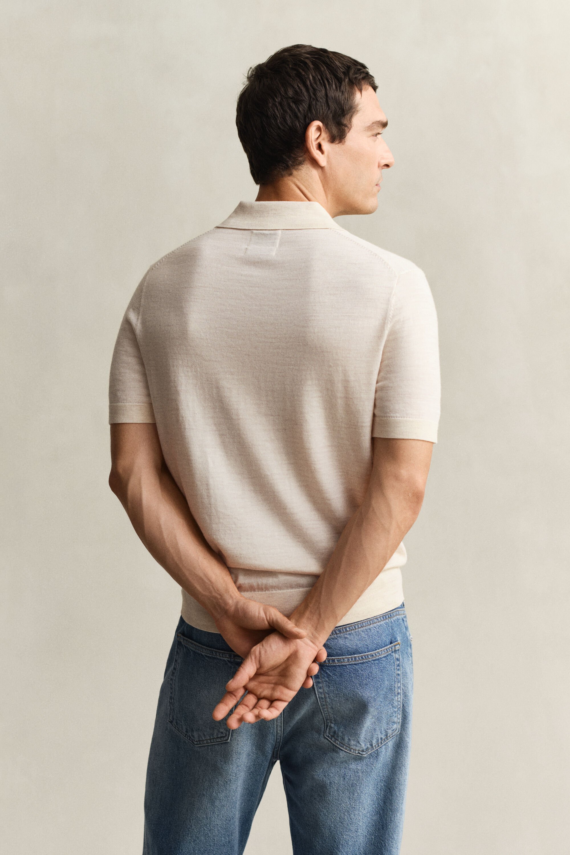 Jersey tipo polo de manga corta de lana merino extrafina