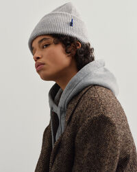 Gorro de punto acanalado