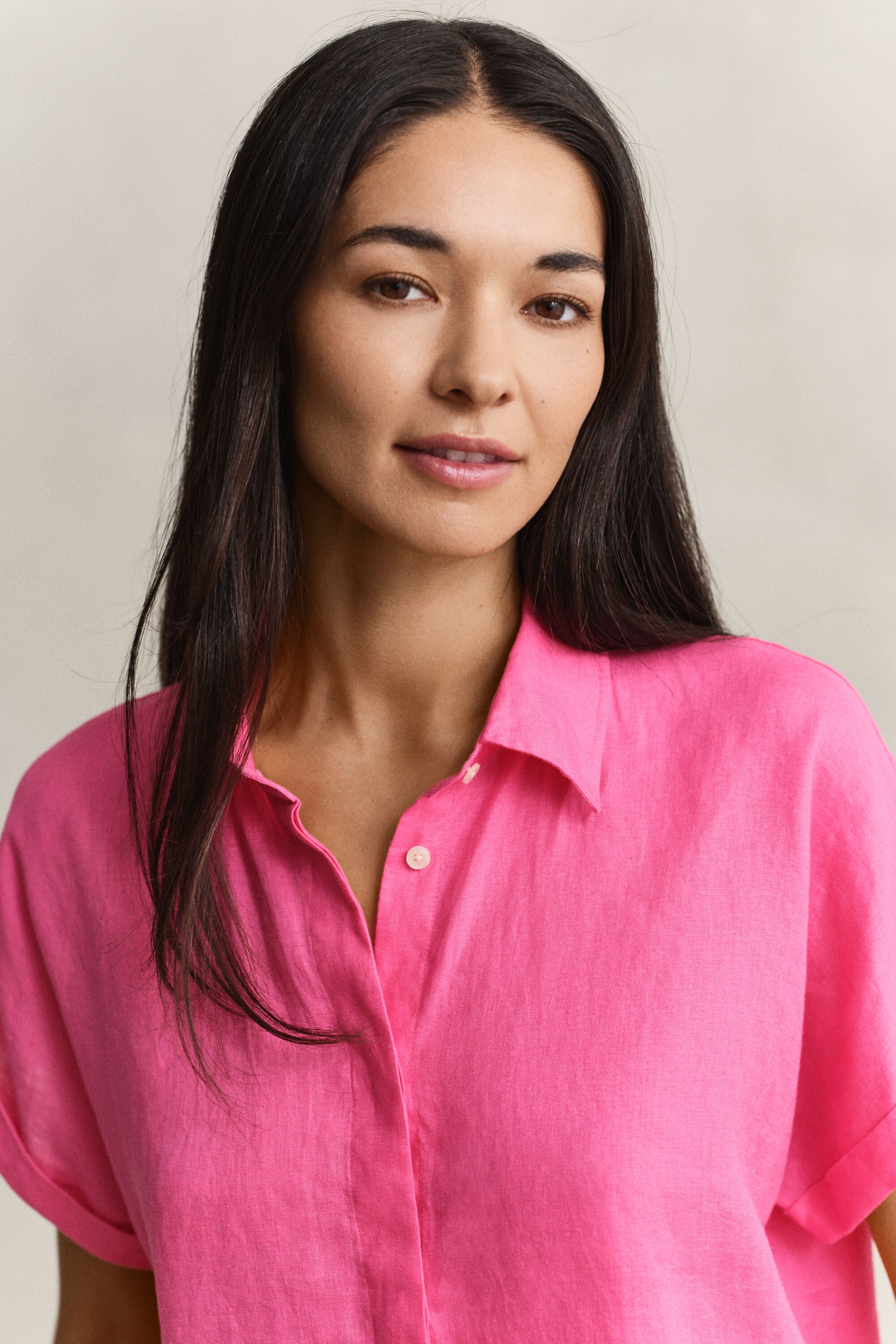 Camisa de lino con manga casquillo