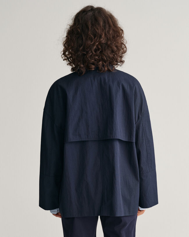 Chaqueta tipo gabardina de largo medio