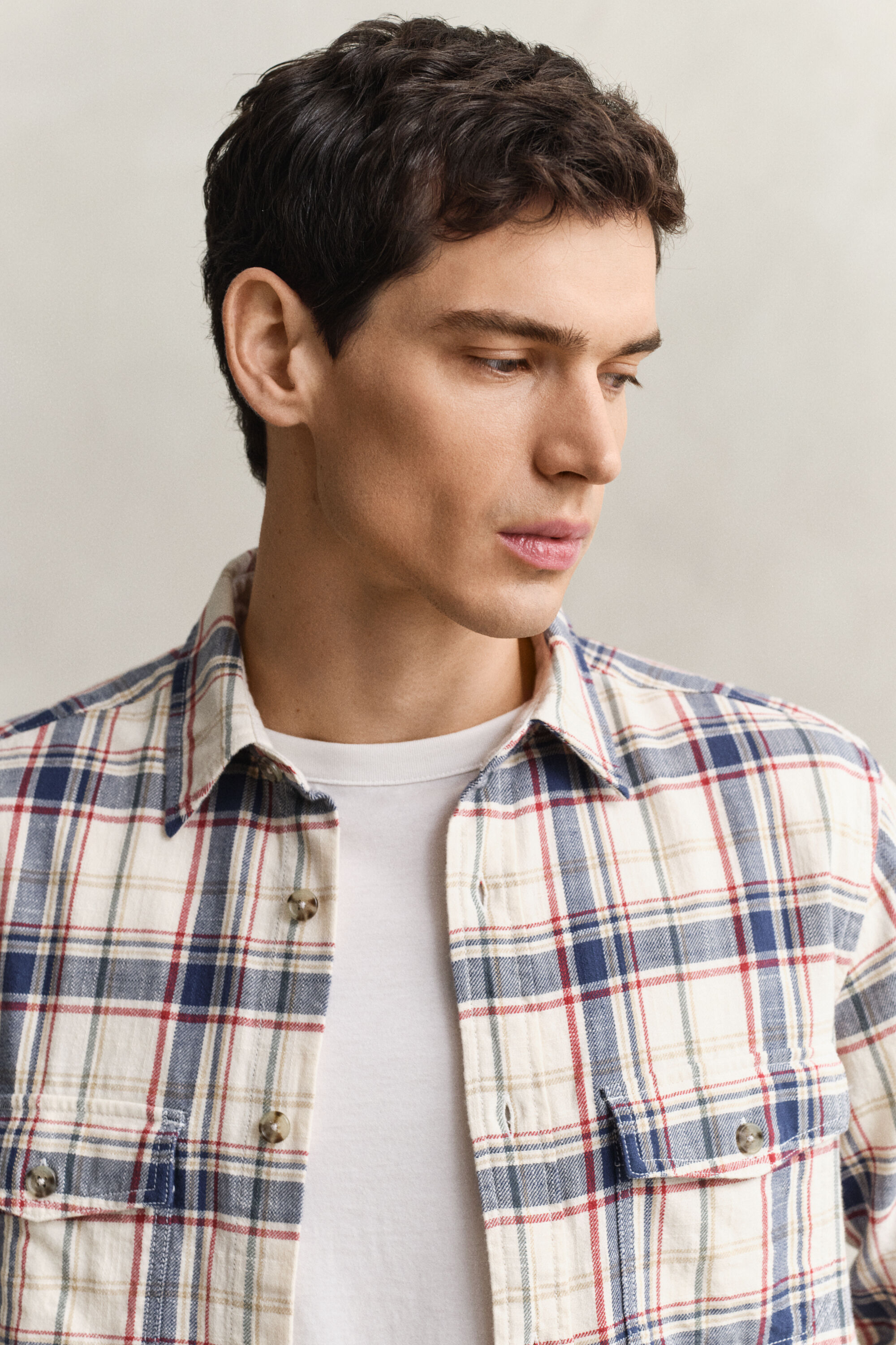 Camisa de sarga con bolsillos de parche