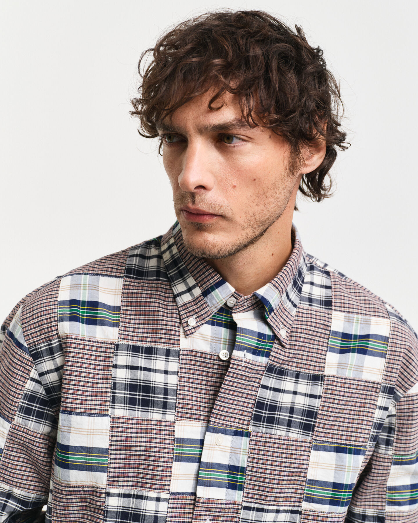 Camisa Relaxed Fit con diseño de parches Remake