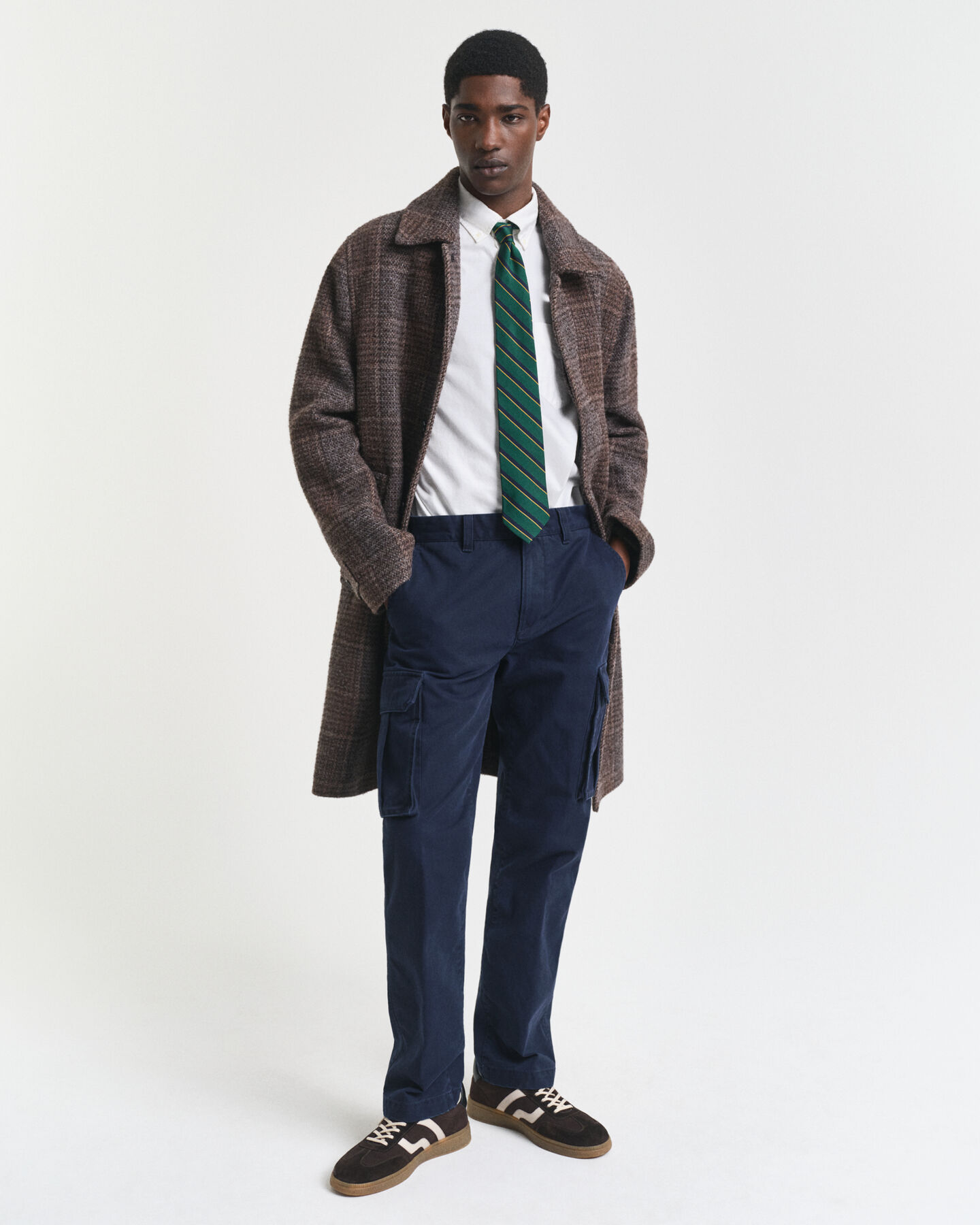 Pantalones cargo Regular Fit de sarga de algod&oacute;n