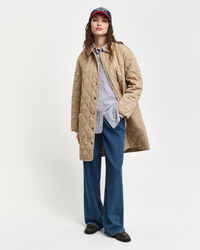 Abrigo acolchado con detalles de pana