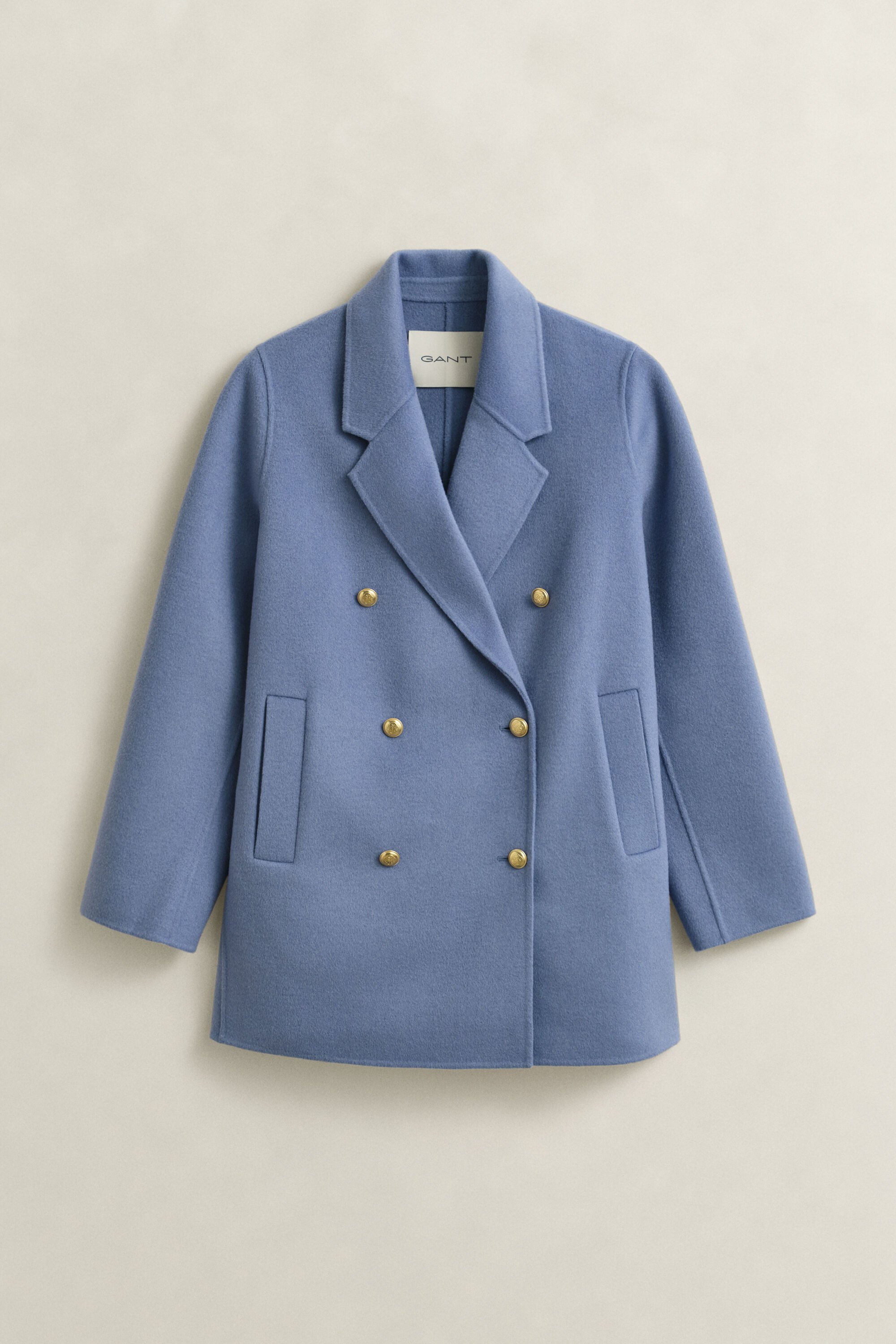 Chaquetón con detalle cosido a mano