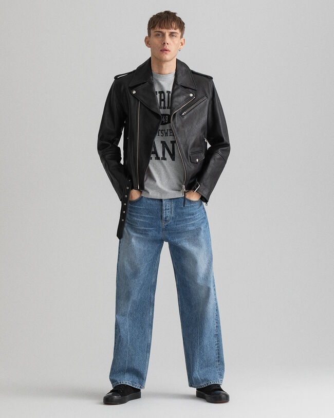 Cazadora motera de piel