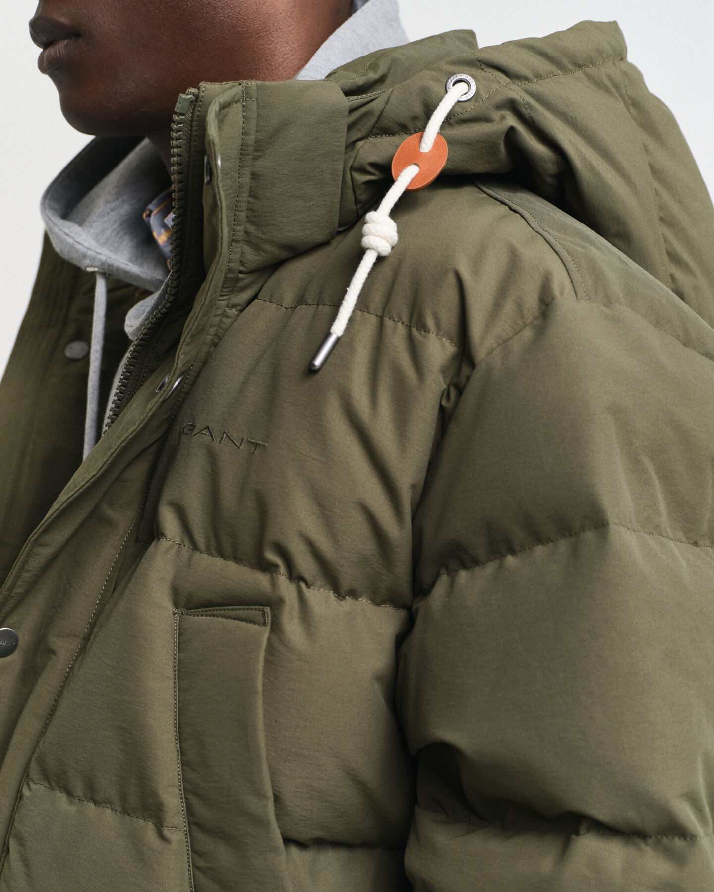 Chaqueta de plumón gruesa de largo medio