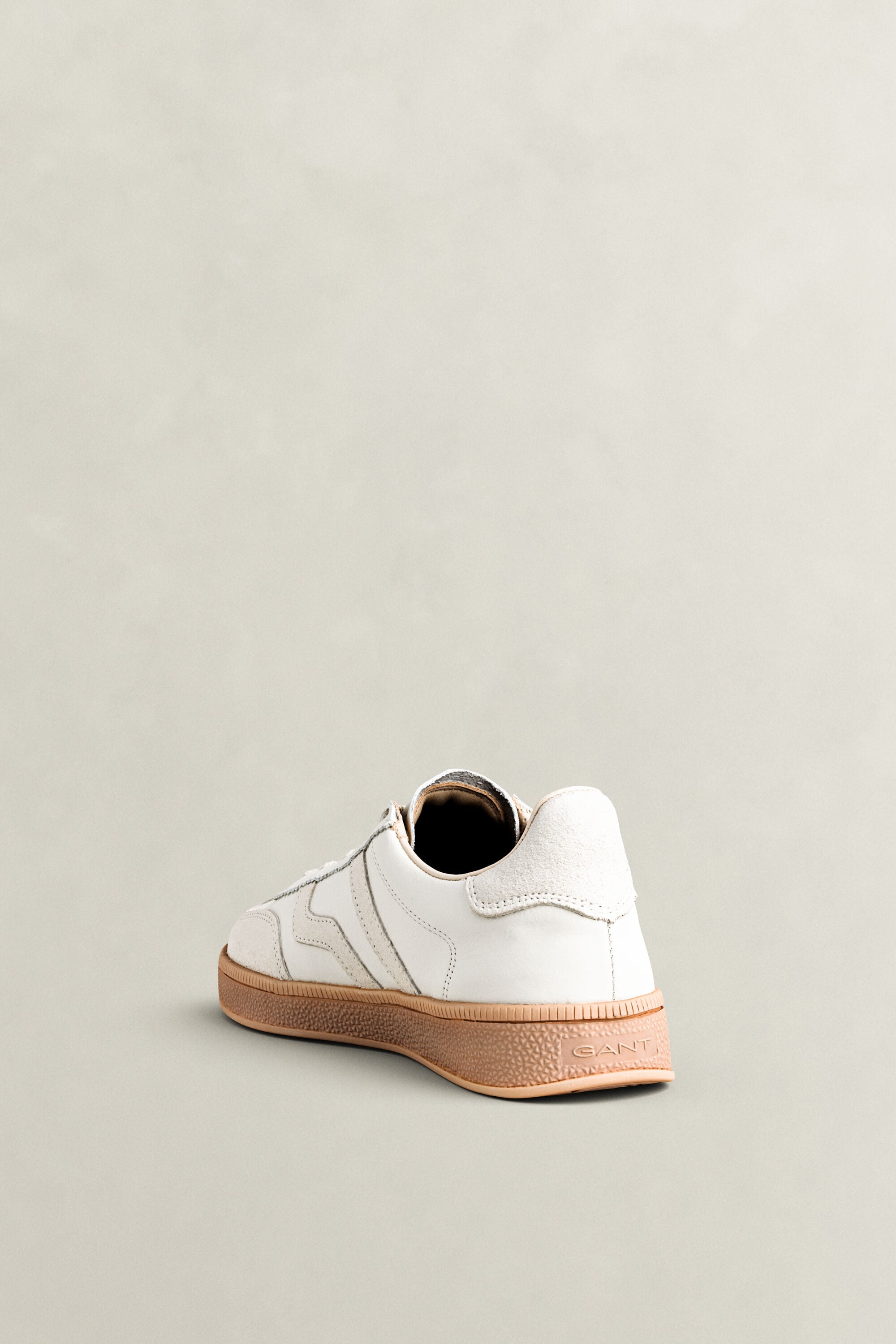 Zapatillas de piel y ante Cuzima