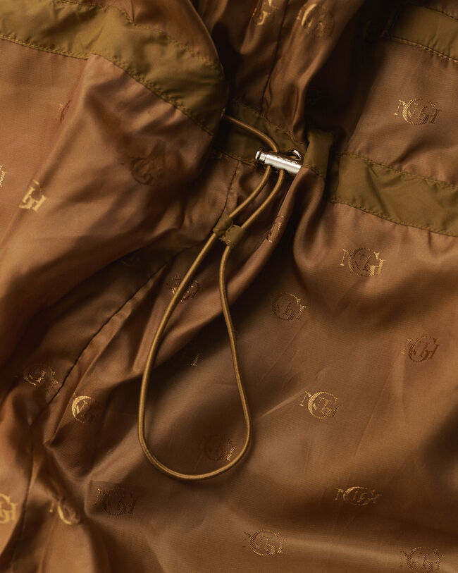 Chaqueta de plumón y largo medio