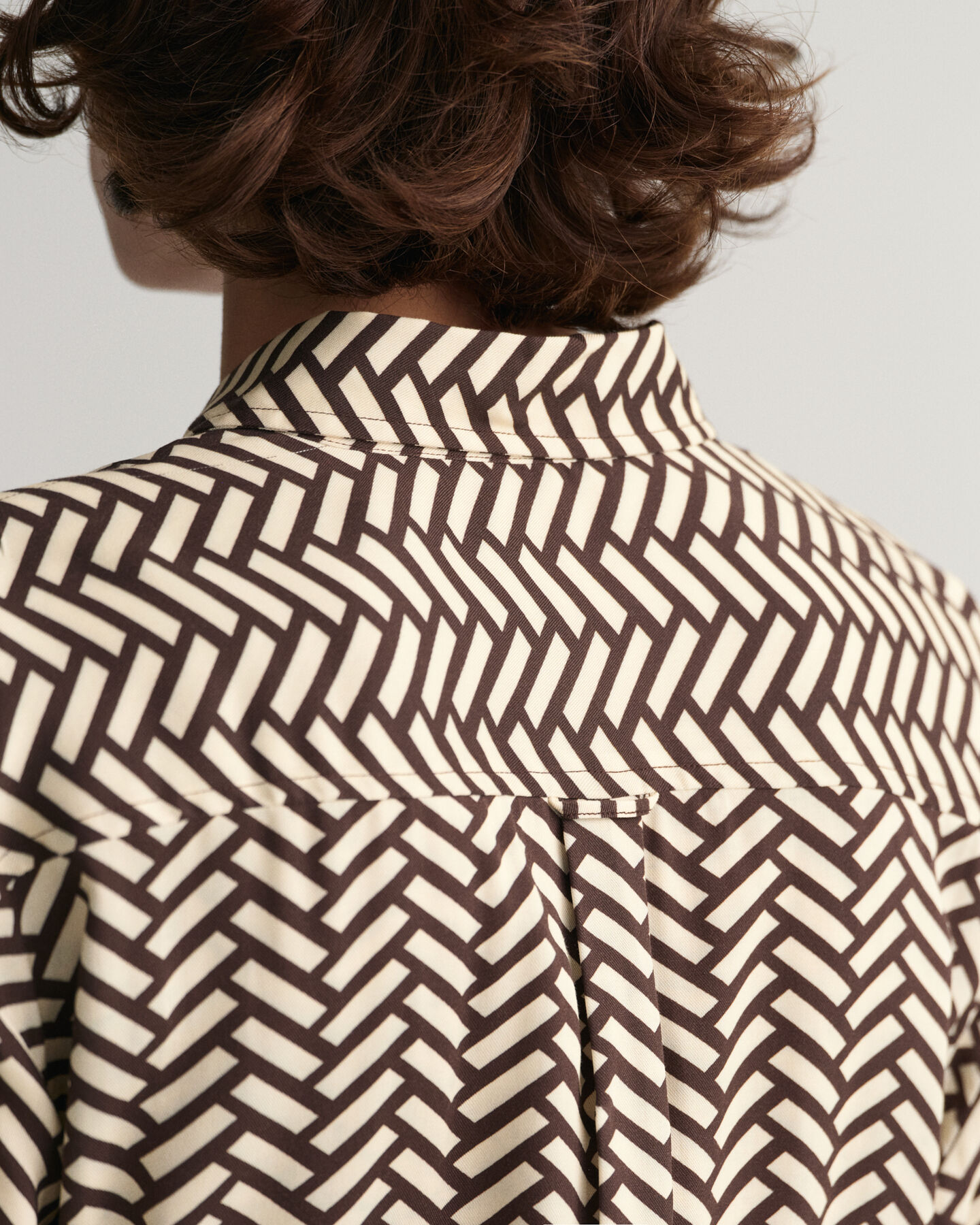 Vestido camisero acampanado Geometric