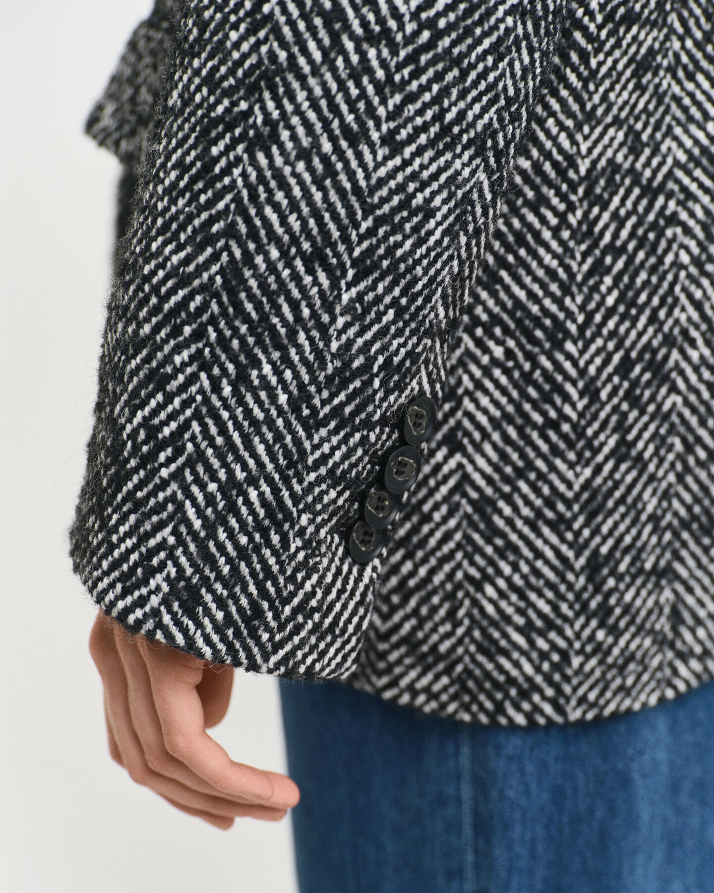 Americana Relaxed Fit con dise&ntilde;o de espiga