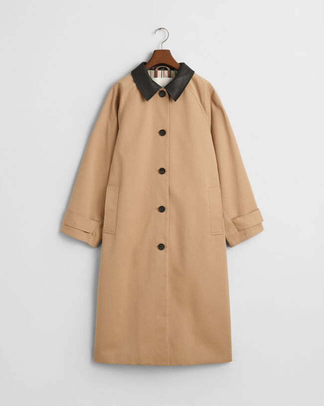 Gabán con cuello de piel