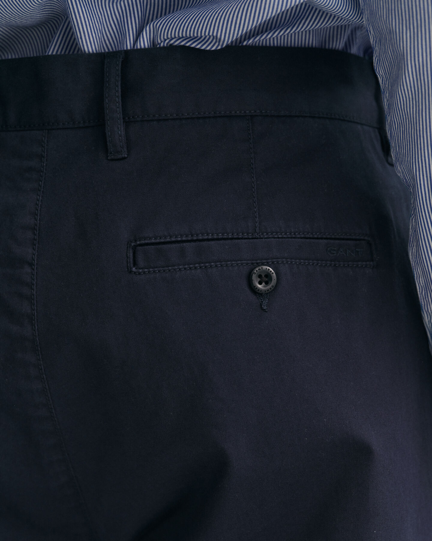 Pantalones chinos Slim Fit de sarga con pinzas