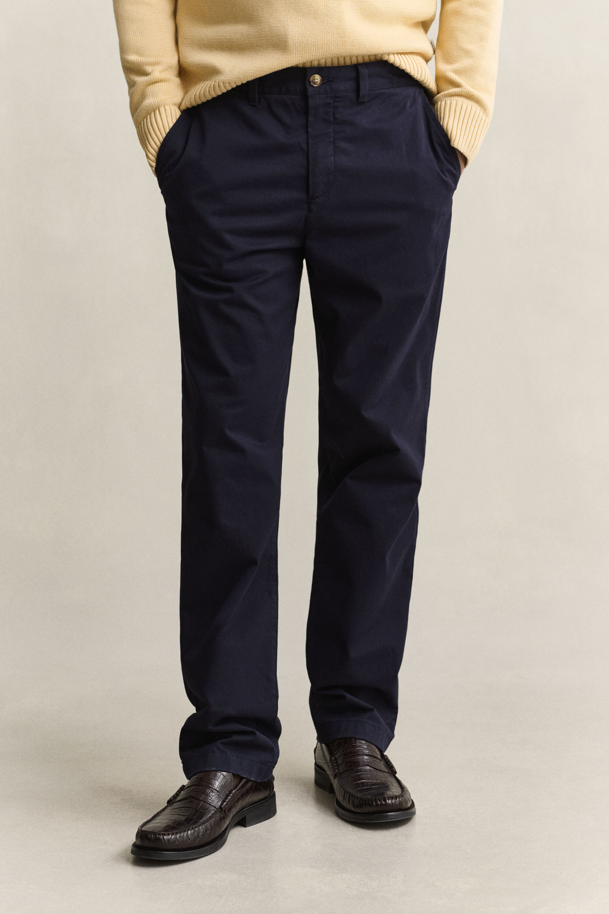 Pantalones chinos Regular Fit clásicos